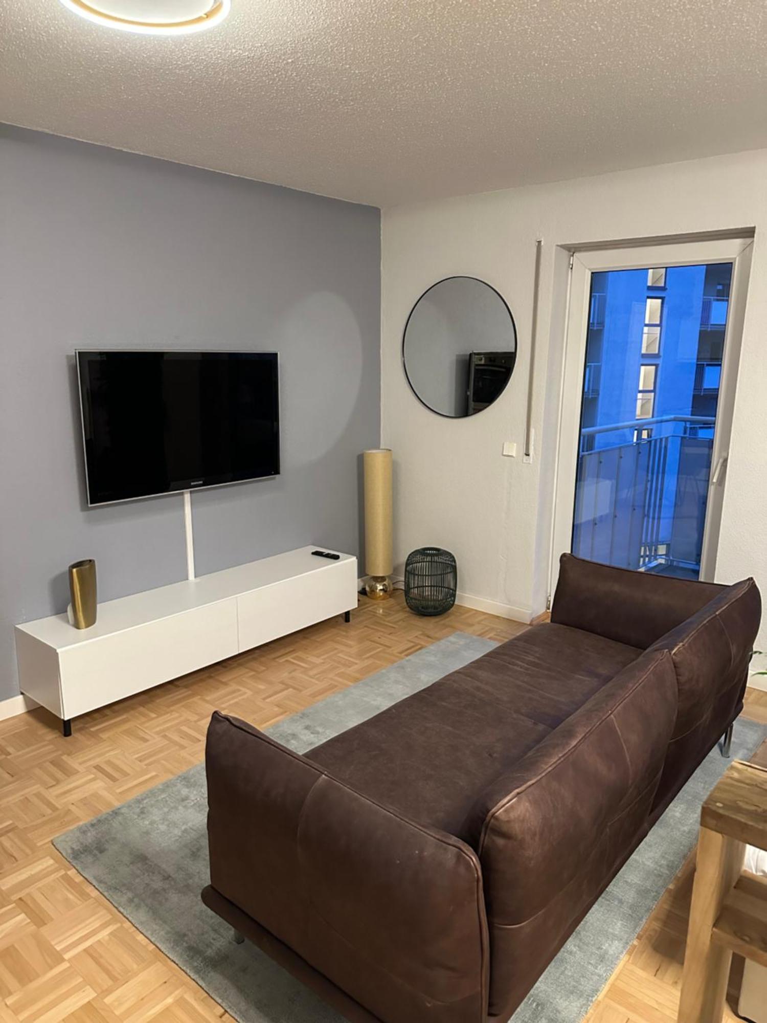 Im Zentrum Der Dresdner Neustadt Mit Aussenstellplatz Apartment Dresden