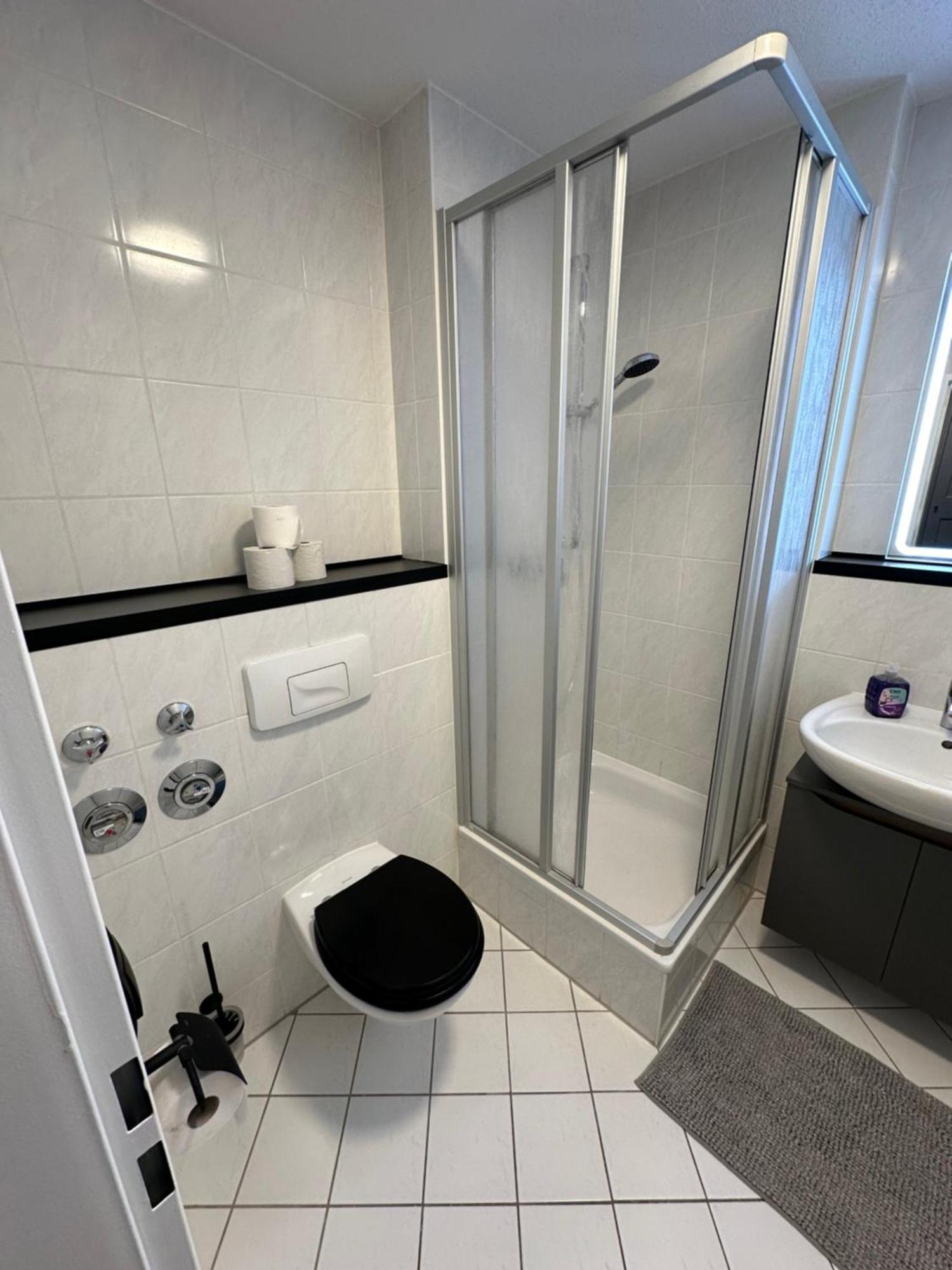 Apartment Im Zentrum Der Dresdner Neustadt Mit Aussenstellplatz